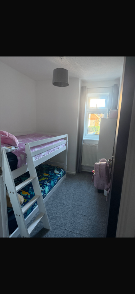 🏡✨ 2-Bedroom Ground Floor Flat in Luton LU3 2LL – Garden + Parking | £1,200 pcm!