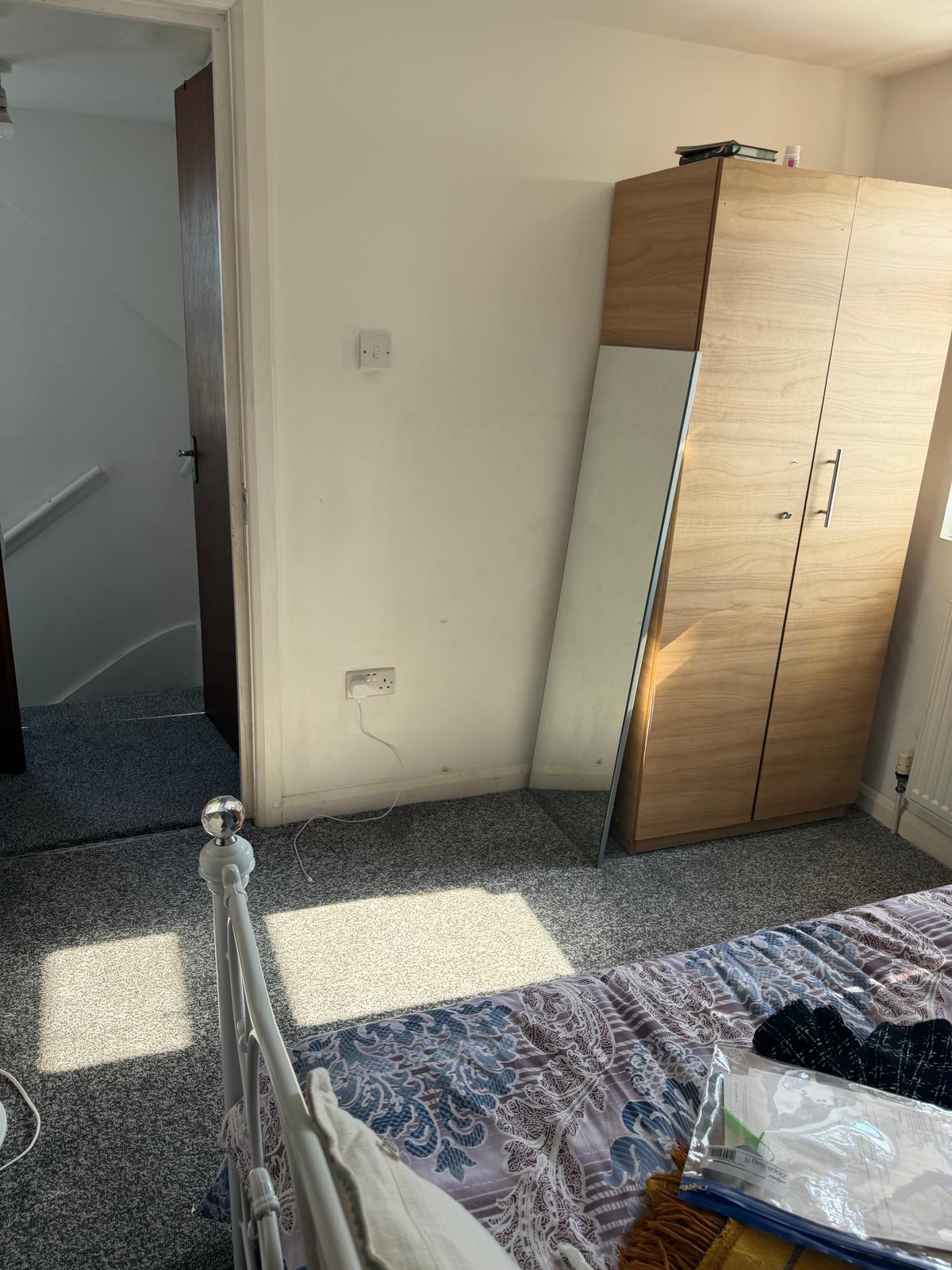 Newly Refurbished Double Rooms to Let – UB4 8DS | Couples Welcome