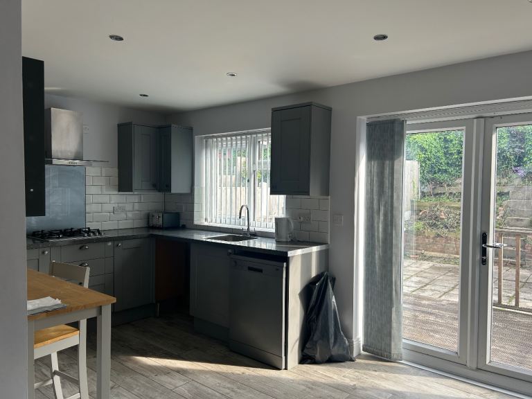 🏡 Furnished Double Room in East Ham, E6 2BW | £800 PCM | All Bills Included