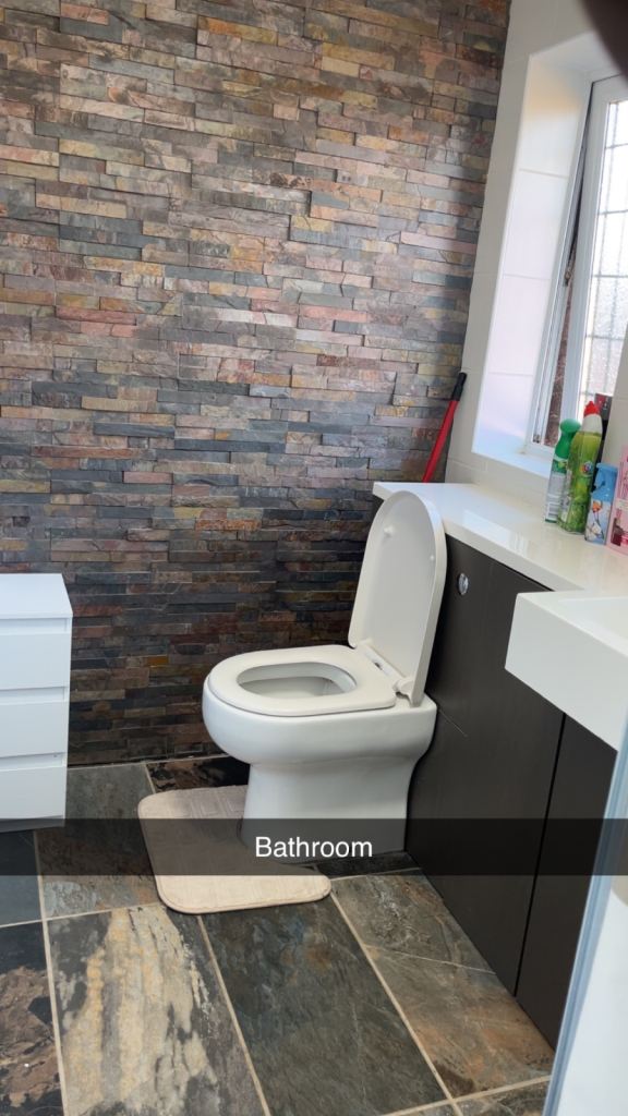 🏡 Furnished Single & Double Rooms from £500 PCM | All Bills Included | RM16 4UA