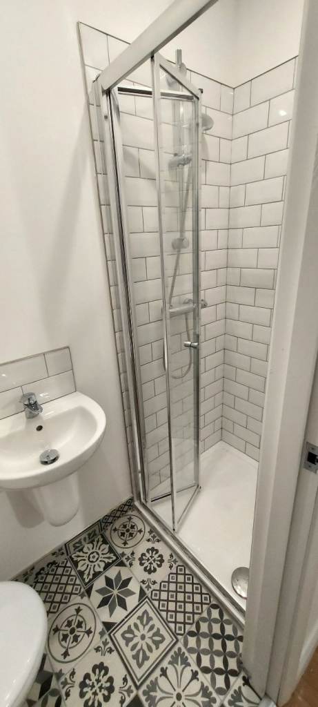 🏡 Extra-Large En-Suite Room to Rent – Bangor City Centre, BT20 3AE