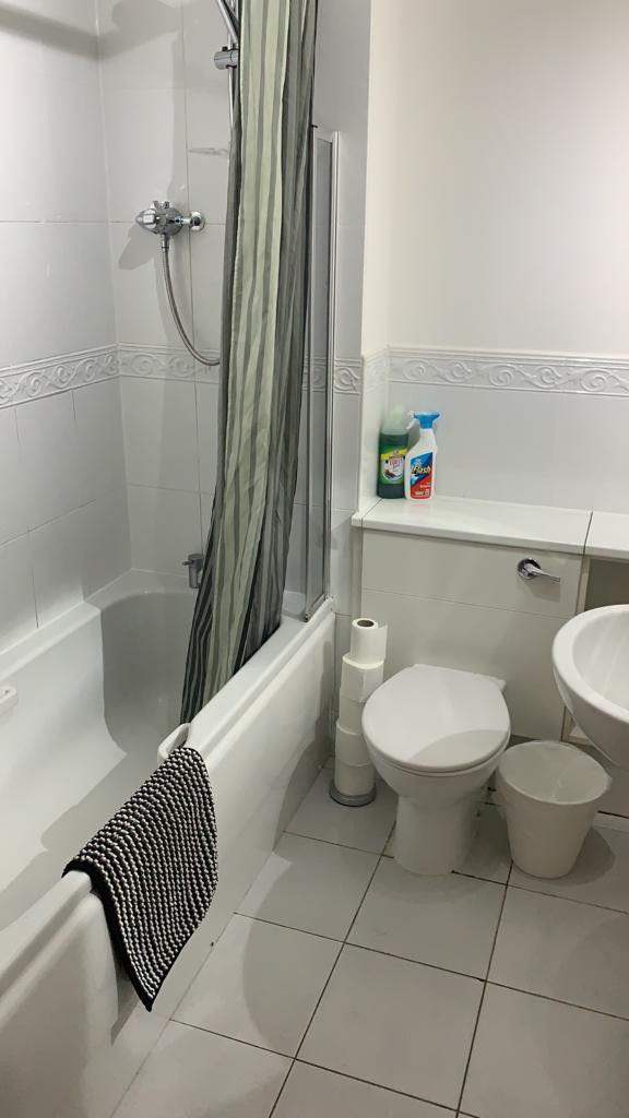 WEST END - 4 BEDROOM / 3 BATHROOM PENTHOUSE (G3 8GE)