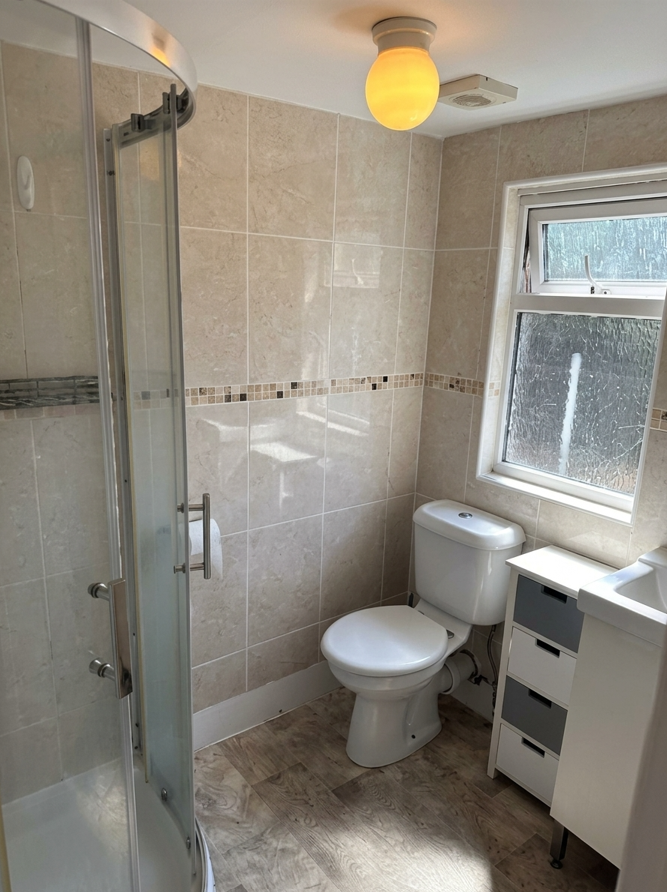 🏡 LUXURIOUS LARGE EN-SUITE ROOM Female accommodation | E17 8JE