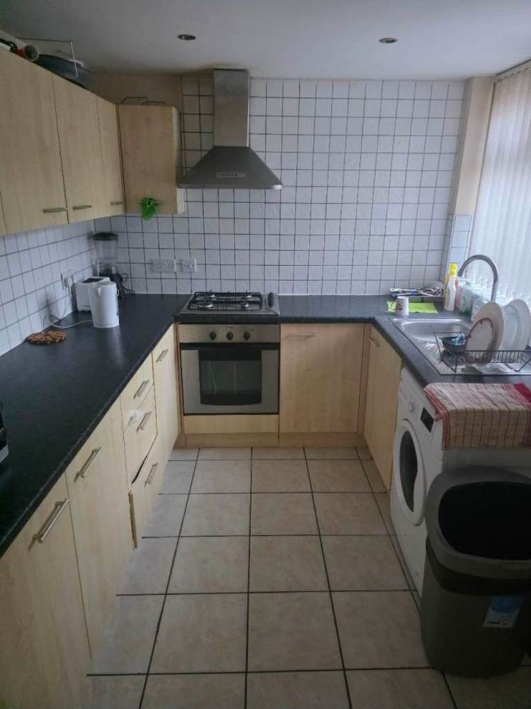 🔥 £500 DOUBLE ROOM IN RUSHOLME – FURNISHED & WIFI INCLUDED! M14 7PD  📍 Rusholme, Manchester – M14 7PD