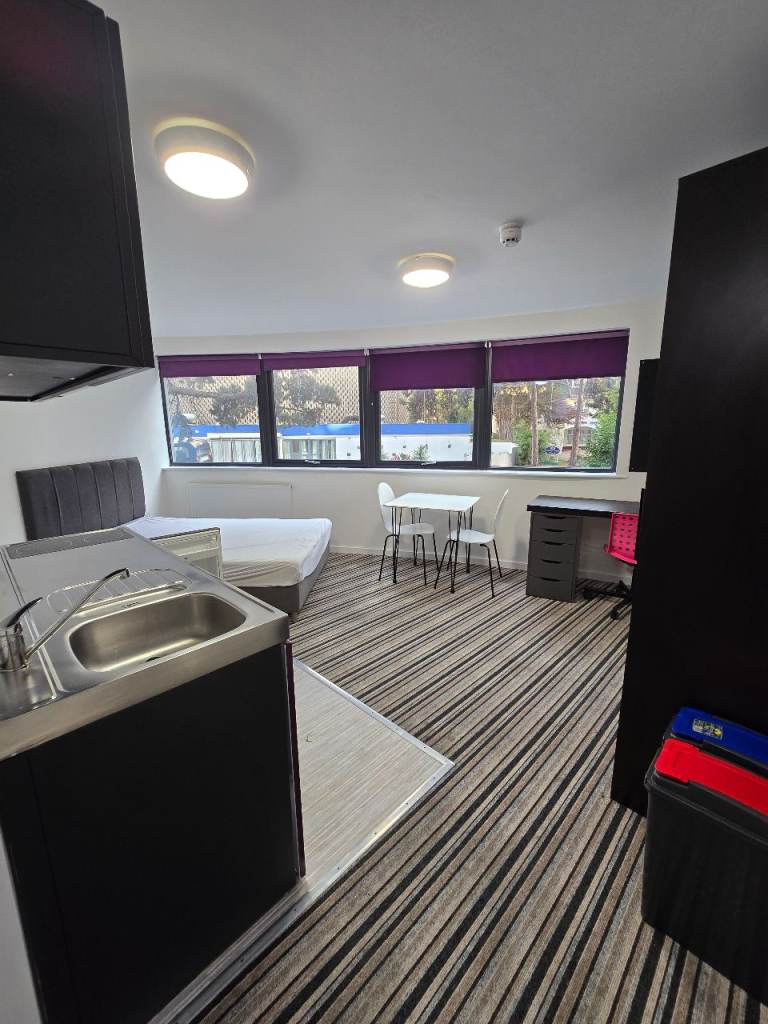 Modern Studio for Students in Bournemouth (BH1 2PE)