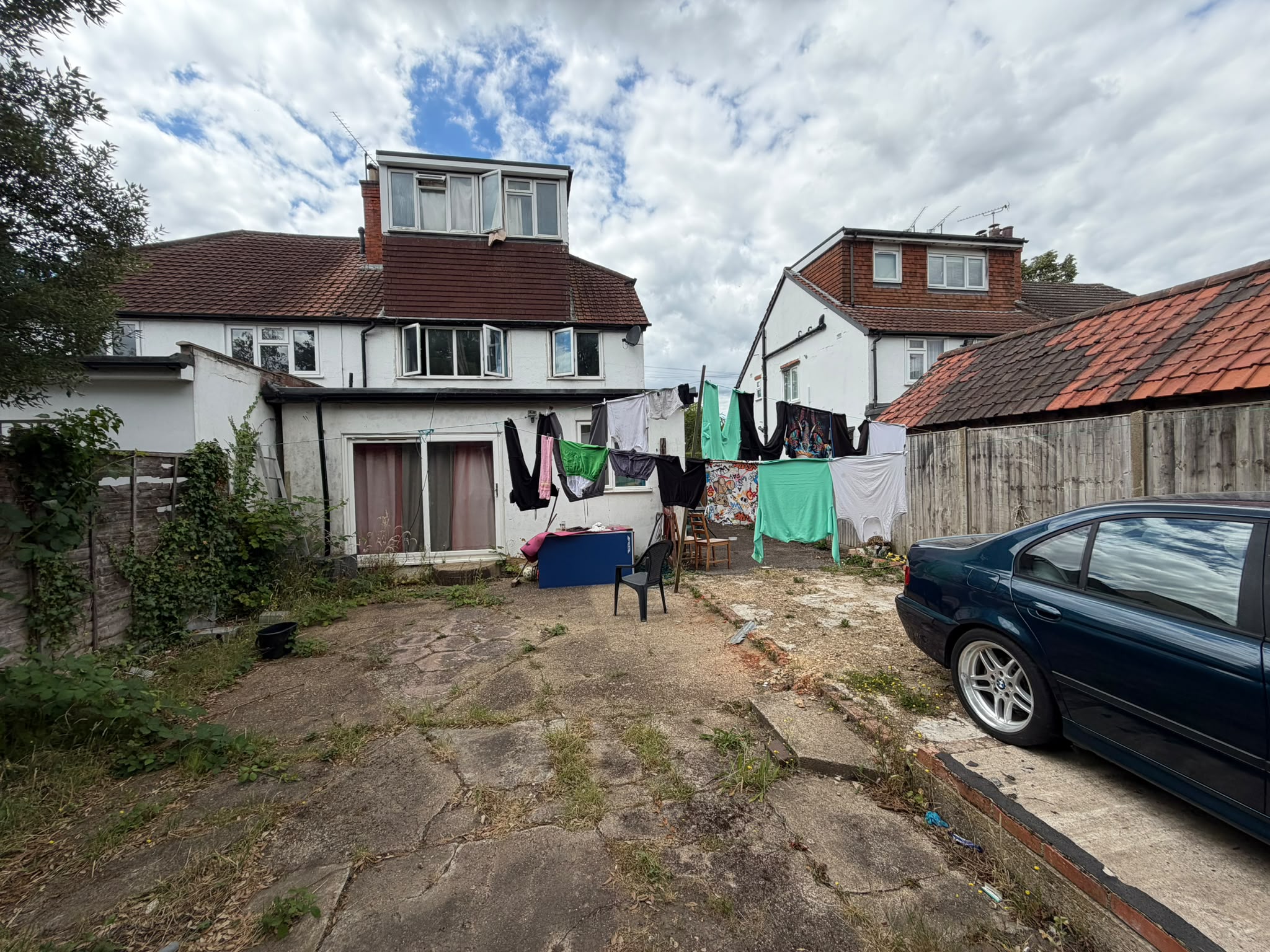 Double Room in a Shared House RG2