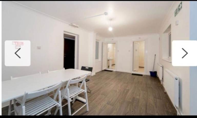 Spacious room to rent for a Muslim at Green Ln, Ilford (IG3 9RY)