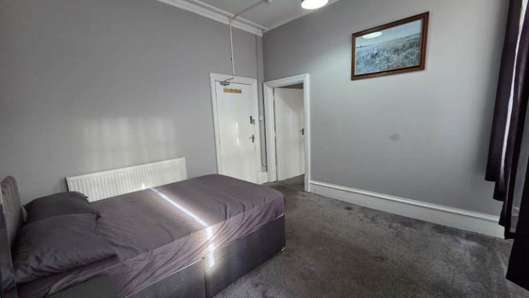 🏡 Spacious Furnished Double Room in Walsall Town Centre, WS1 1PQ | £500 PCM | All Bills Included