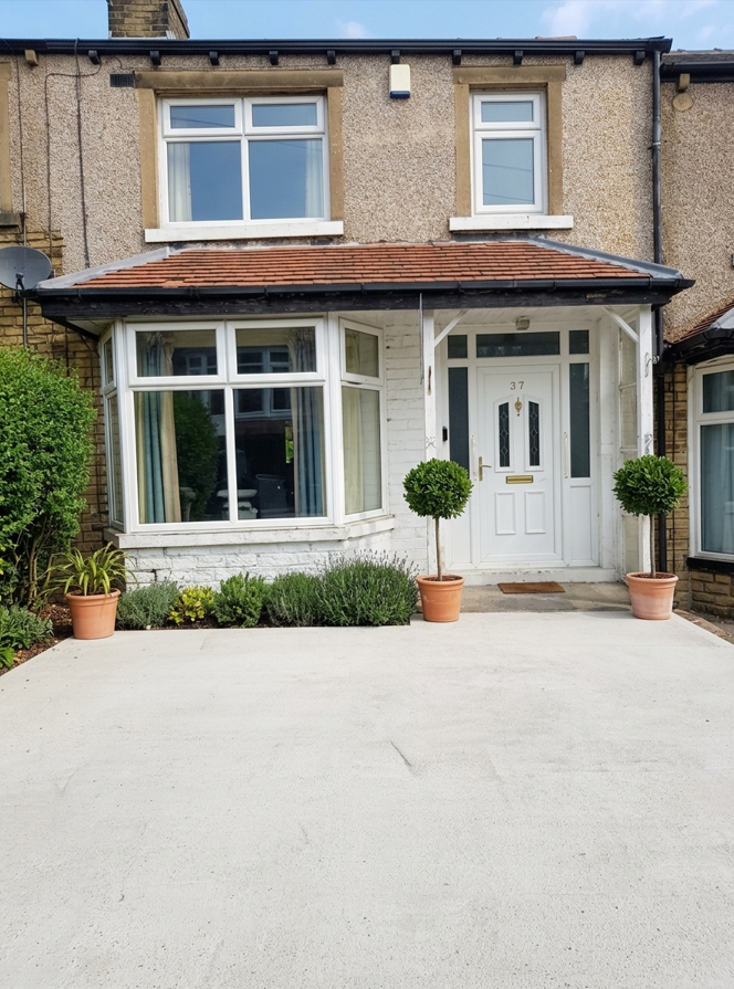 🏡 3-BEDROOM HOUSE TO RENT – BRIARWOOD DRIVE, WIBSEY, BRADFORD BD6 1RT