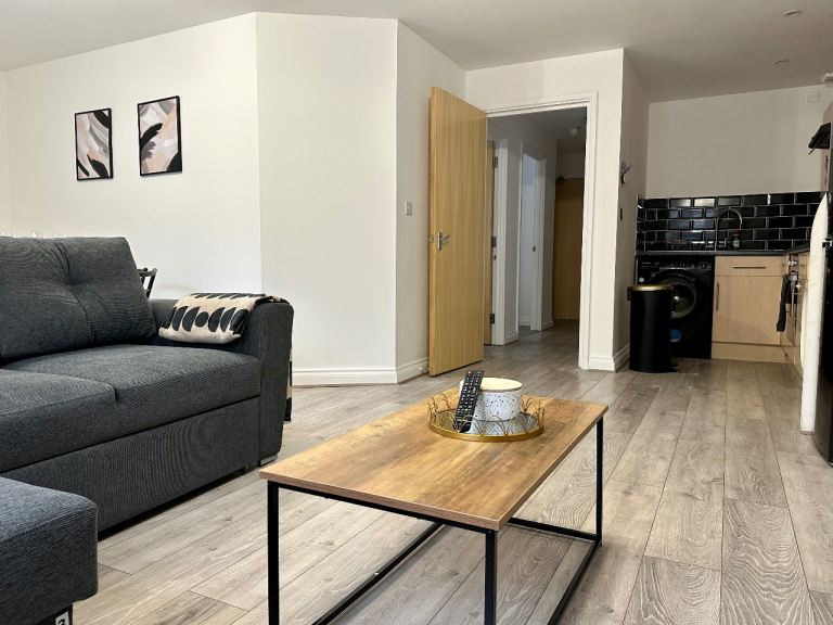 2-BEDROOM FLAT TO RENT – SOUTHSEA, PORTSMOUTH PO5 3DG 🌊