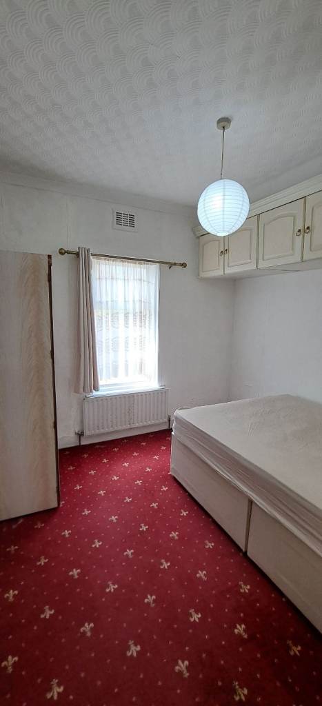 Double Room Available in Plumstead, Woolwich (SE18 7QF)