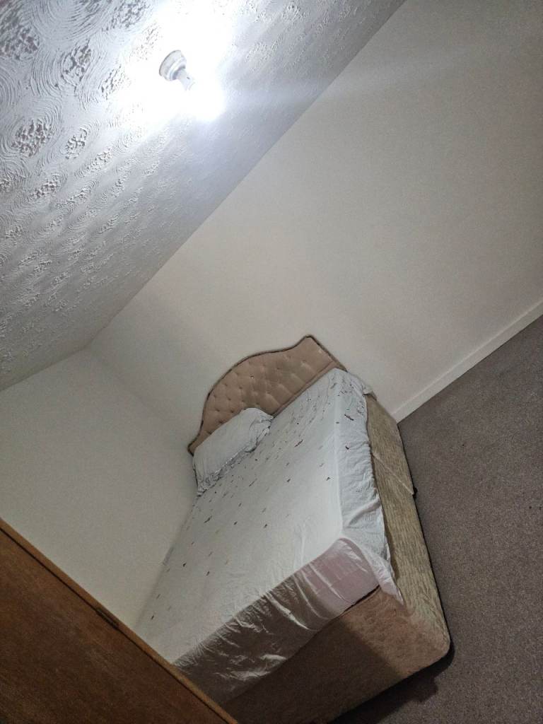 A Studio Room with BILLS INCLUSIVE in Oldham (OL9 7QY)