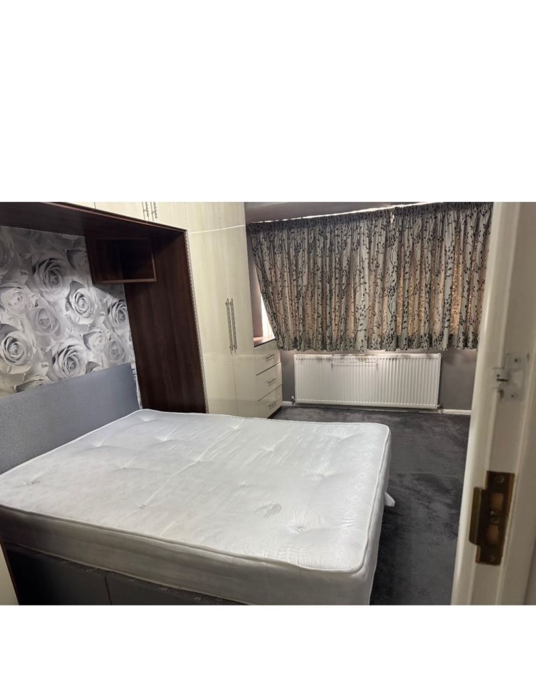 2 large rooms in clean house 1 double includes lounge Heathrow, London (UB3 4EF)