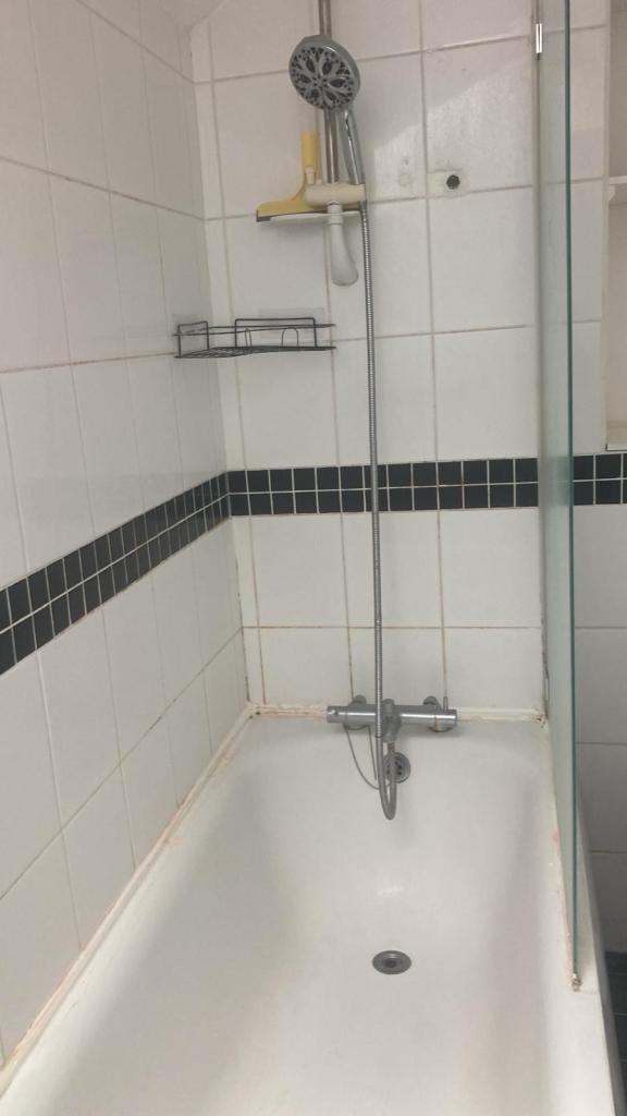 Large Furnished Double Room – Bills Included – Excellent Location (RG12 7ZT)