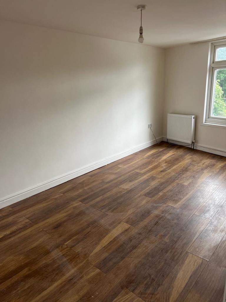 🏡 2 Bedroom Property with Spacious Living Room – Hertford rd, Enfield EN3 5JF  📍 Enfield, London 💷 £2,050 PCM