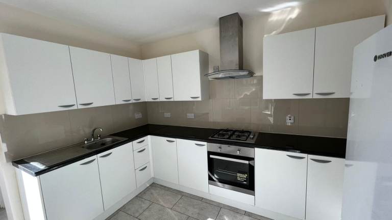 Large double room in a friendly houseshare (N17)
