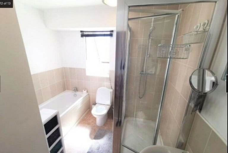 🏙️✨ Luxury 2-Bedroom Furnished Apartment in Birmingham B15 2BG – Park Central | Balcony + Parking! 🚗🌳