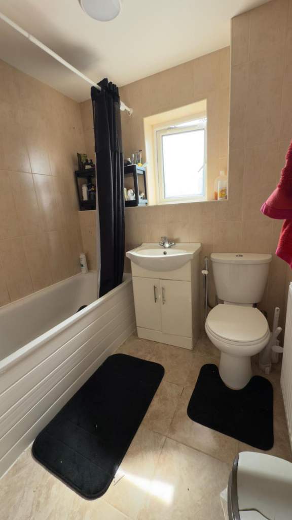 Single room (TW4 5ED)