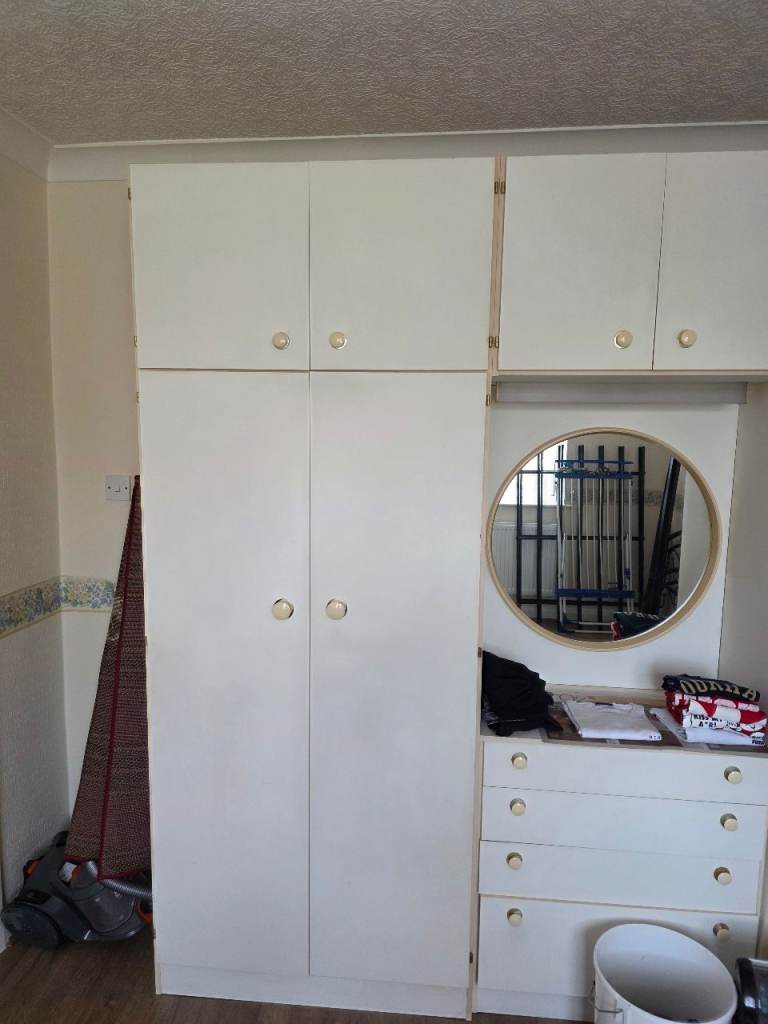 🏡 Spacious Master Bedroom in Gants Hill, IG5 0JA | £850 PCM | Available Now