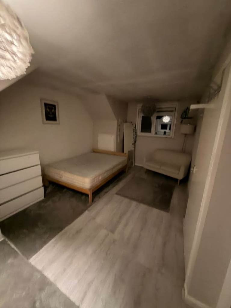 Room for rent (LE3 3HR)