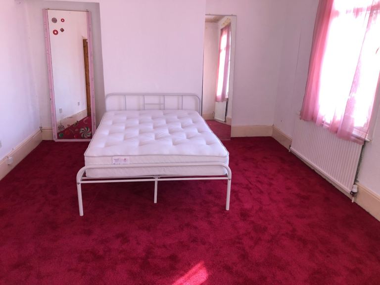 🏡 Double Room to Rent in Newport, NP20 4HL
