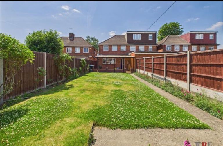 Double room Wembley, London £900pm@HA96RS