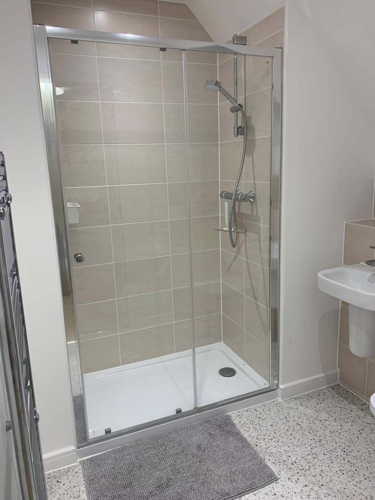 Spacious Ensuite Room for Rent – Langley, Maidston ME17