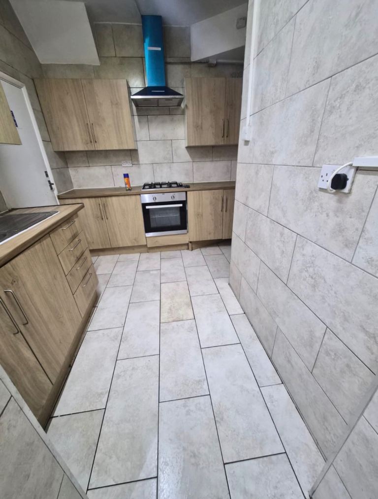 4 Bedroom house to rent directly off Ilford Lane Barking, London £2,150pm (IG1 2NG)