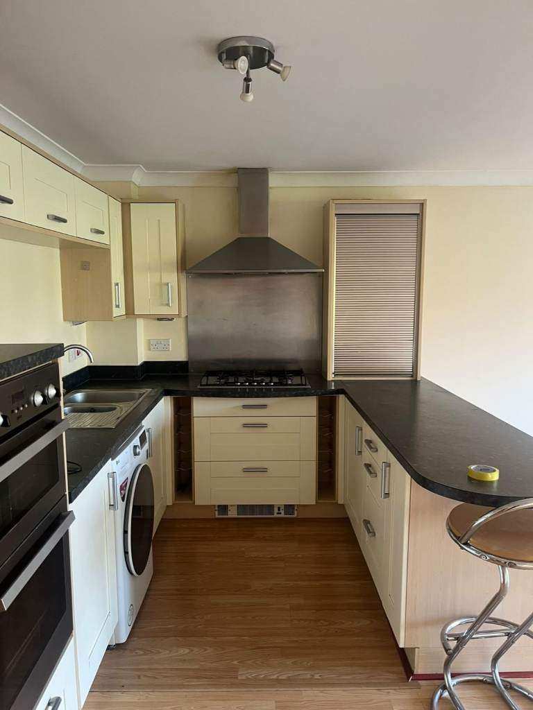 2 Bedroom Flat For Rent at Craigs court, Anniesland (G13 2US)