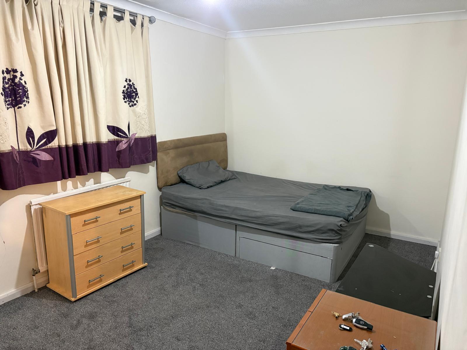 🏡 Furnished Double Room to Rent – Oldbrook, Milton Keynes, MK6 2PG