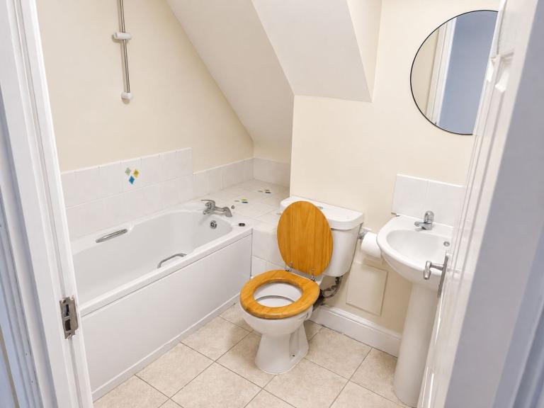 2 Bed, 2 Bath Flat with Free Parking, Bills Included, Leicester West End (LE3) Leicester, Leicestershire £1,250pm