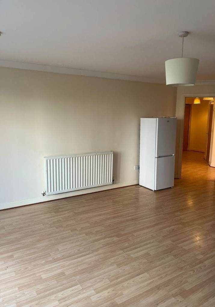 2 Bedroom Flat For Rent at Craigs court, Anniesland (G13 2US)