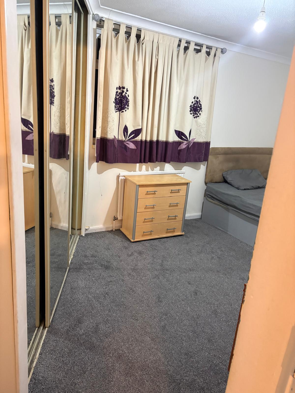 🏡 Furnished Double Room to Rent – Oldbrook, Milton Keynes, MK6 2PG