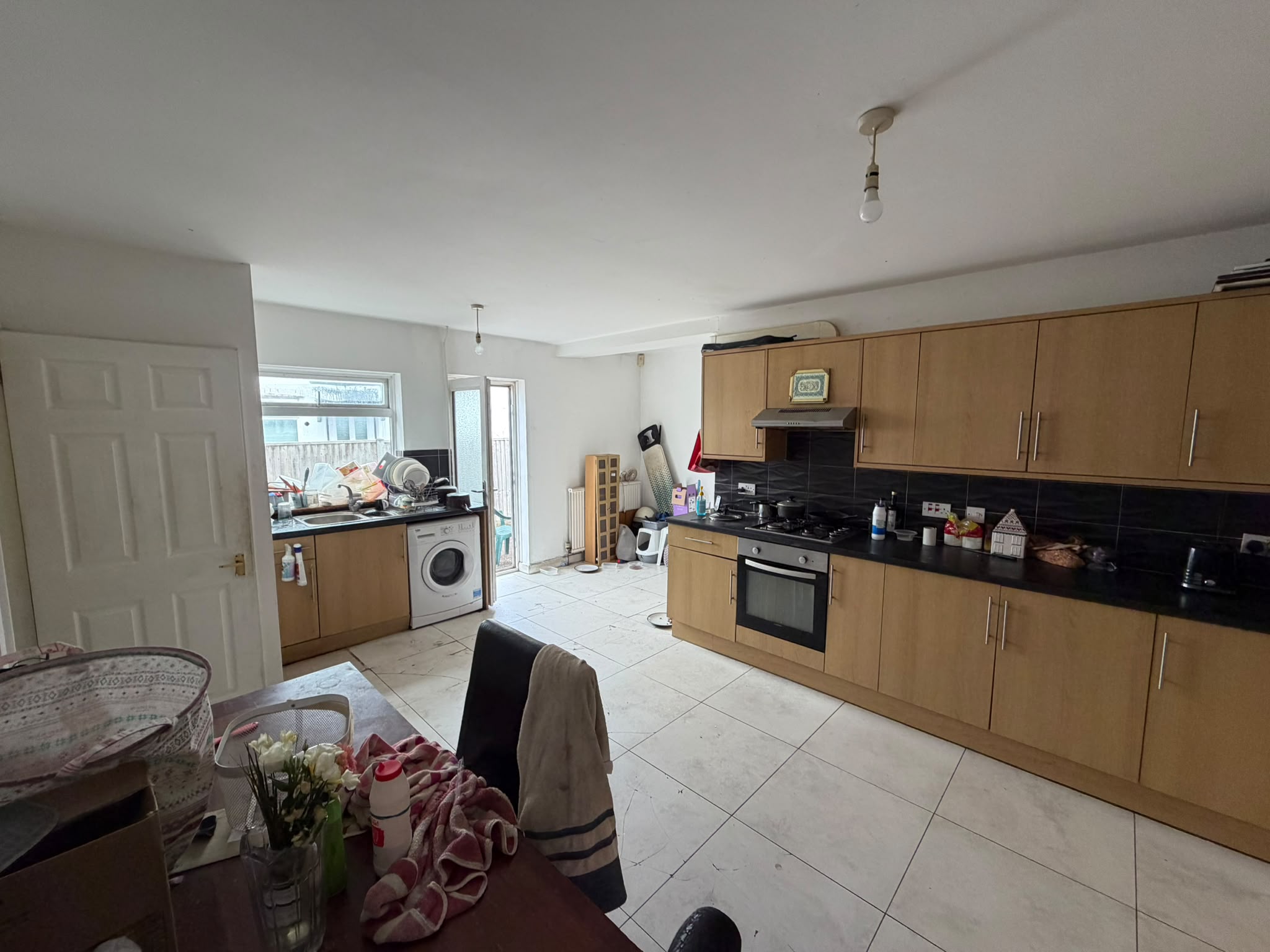 Double Room in a Shared House RG2