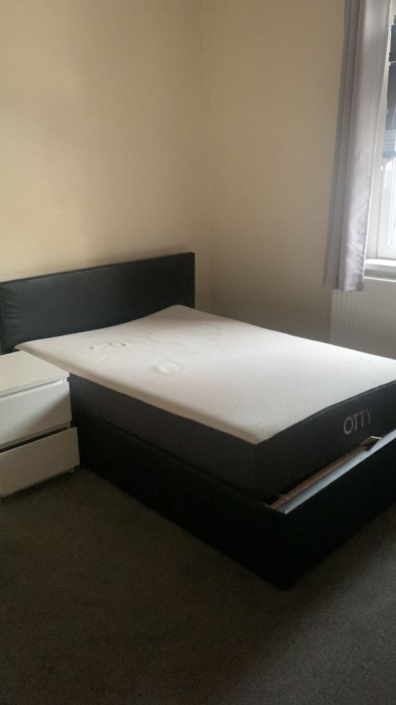 🏡 Spacious Double Bedroom to Rent in Newport, NP19 8GL – £500 PCM