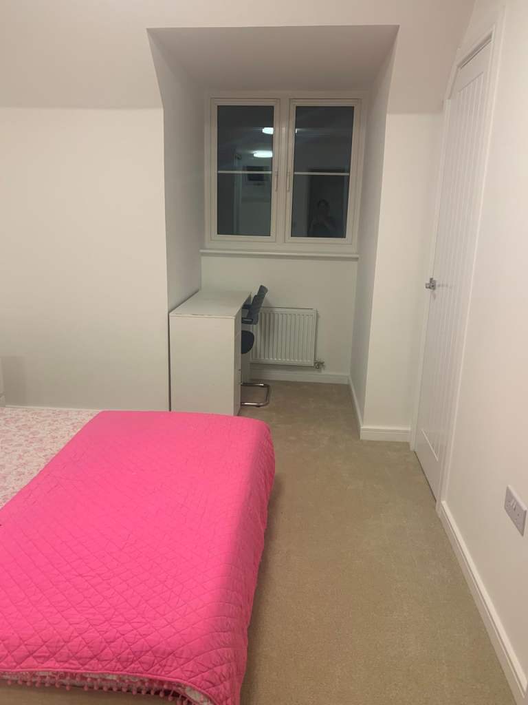 Spacious Ensuite Room for Rent – Langley, Maidston ME17
