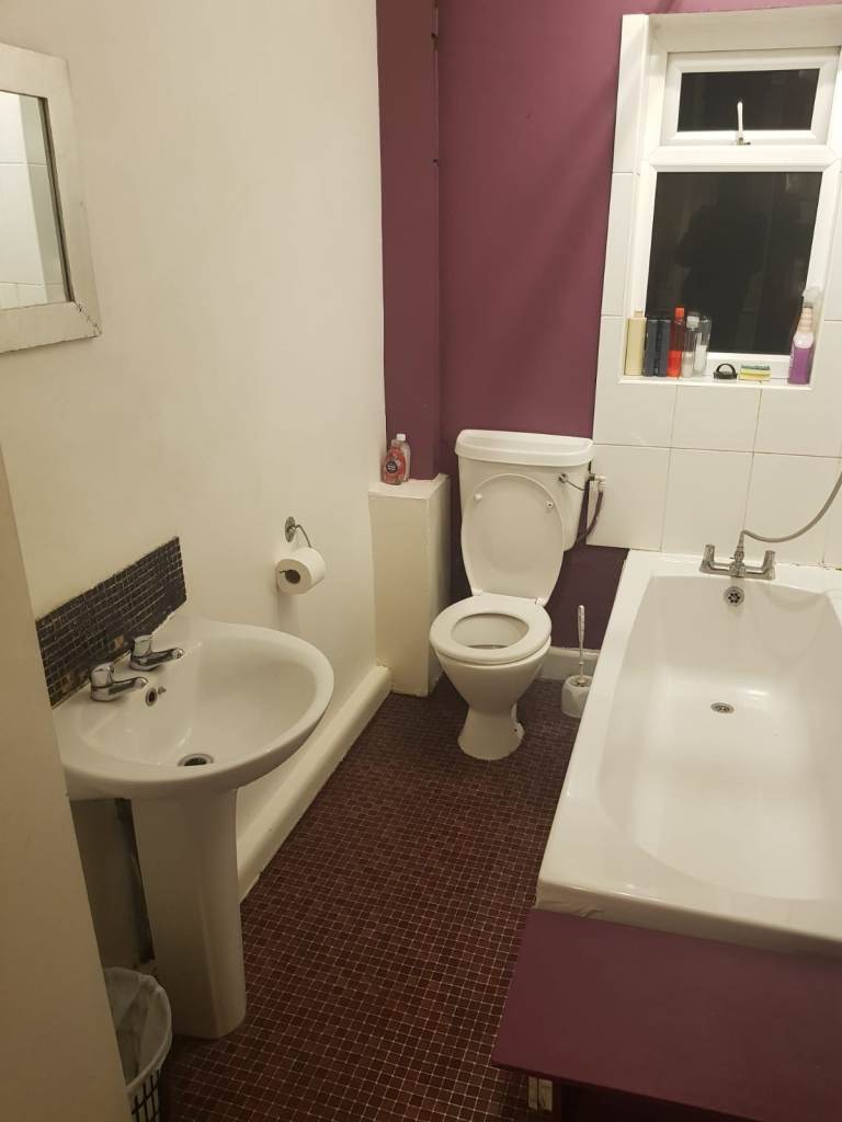 🏡✨ Spacious Double Bedroom in Sheffield S2 4TD – Fully Furnished | Bills Included | 10mins walk to City Centre! 🚆