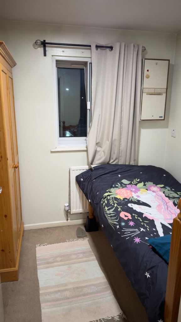 Single room (TW4 5ED)