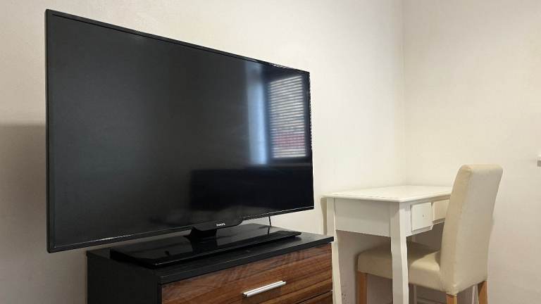 🏡 Stunning Furnished Double Room in Goodmayes, RM8 1YQ | £750 PCM | 5 Mins to Elizabeth Line