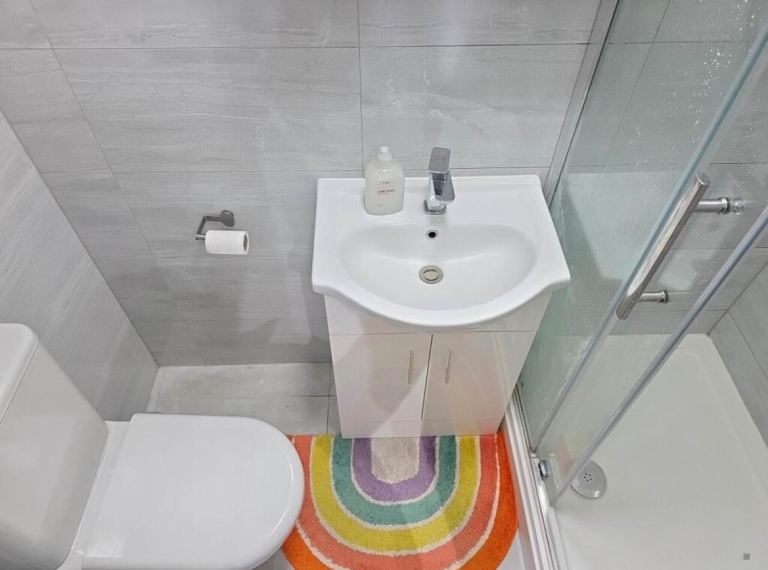 Studio Flat For Rent Reading, Berkshire £995pm@RG2 7ST