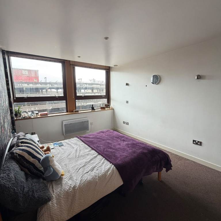 🏙️ Fantastic Fully Furnished 2-Bedroom Apartment with Secure Parking | Metropolitan Apartments, Leicester City Centre | LE1 3RF