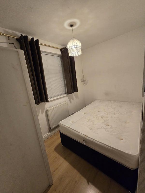 🏡 Fully Furnished Single Room to Rent – Coventry, CV5 8DH