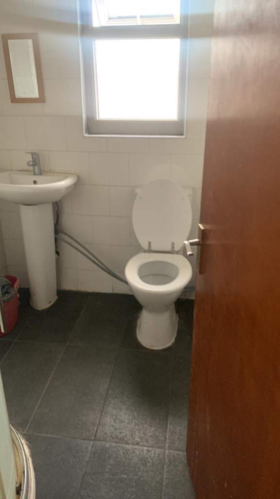 SPACIOUS CLEAN FURNISHED SINGLE ROOM - CLOSE TO TRAIN TUBE AND BUSES Ilford, London £650pm(IG1 2JL)