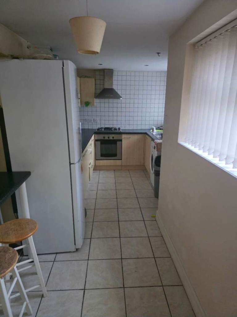 🔥 £500 DOUBLE ROOM IN RUSHOLME – FURNISHED & WIFI INCLUDED! M14 7PD  📍 Rusholme, Manchester – M14 7PD