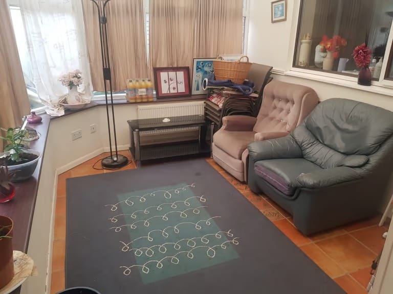 FURNISHED DOUBLE ROOM (Single person)– COSGROVE CLOSE, WESTWOOD, PETERBOROUGH PE3 7JN ✨