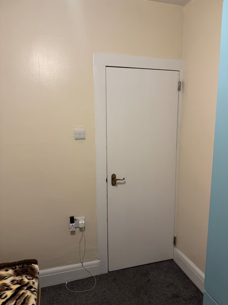 Cosy room to let