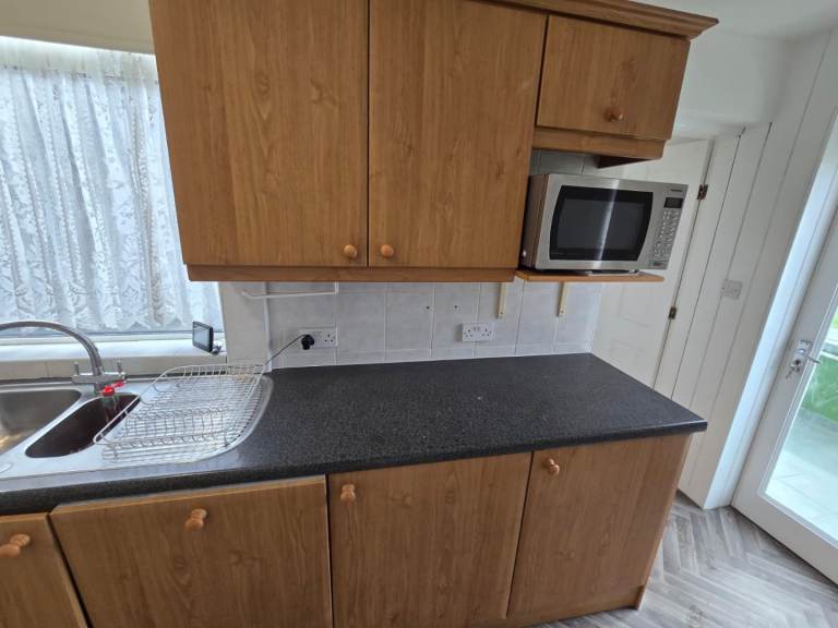 🏡 Spacious Furnished Double Rooms to Rent – Kirkland Avenue, Mansfield NG18 5QP