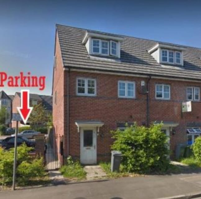 Spacious Modern Room to rent for Professional - Queens rd, Cheetham hill M8 8UQ