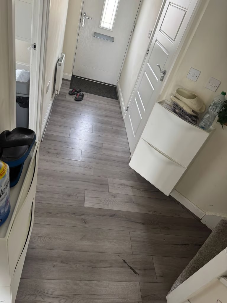 Double room at Sergeant Mark Stansfield Wy, Hyde SK14
