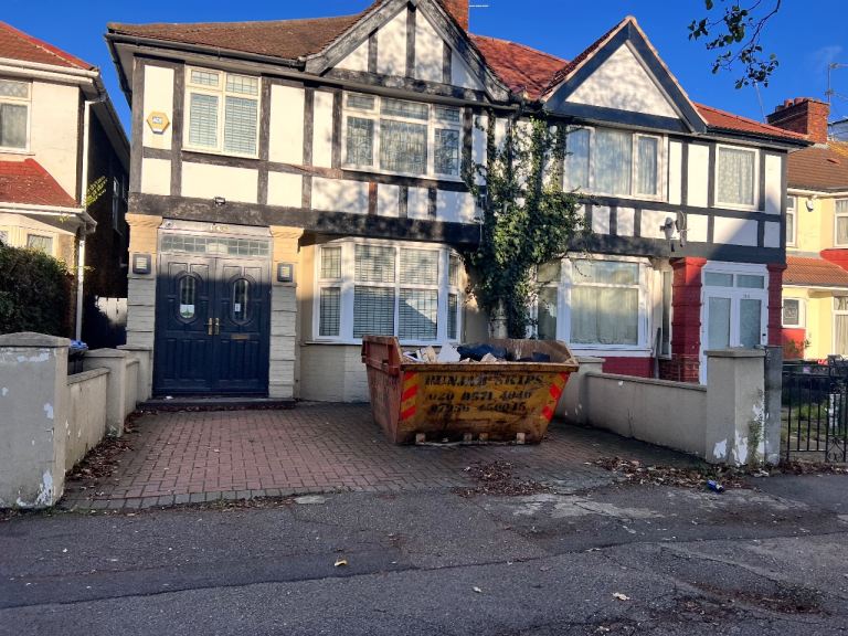 4 bedroom house Wembley Stonebridge (HA9 6QQ)